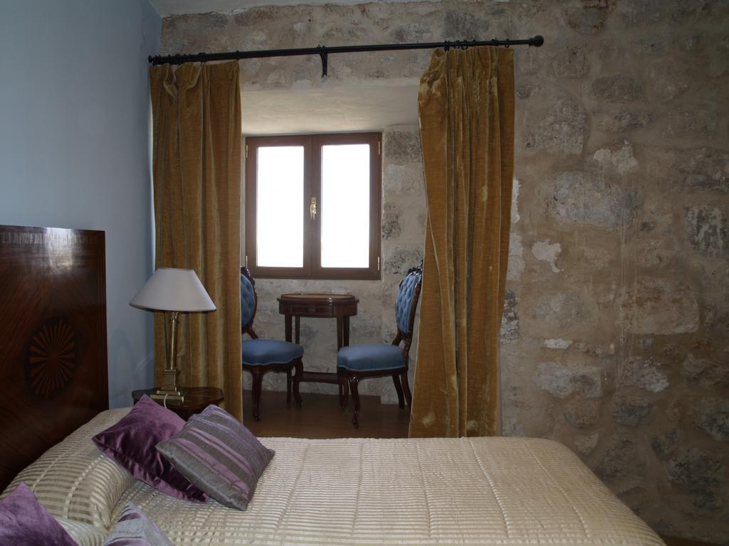 Residencia Real Del Castillo De Curiel Curiel de Duero Kültér fotó
